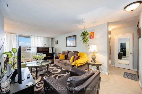 Photo 15 at 811 - 180 Markham Road, Scarborough Village, Toronto