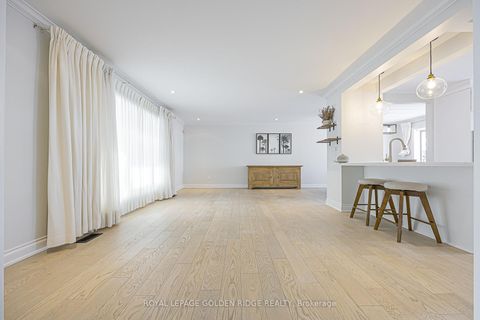 Photo 3 at 18 Deerpath Road, Donalda, Toronto