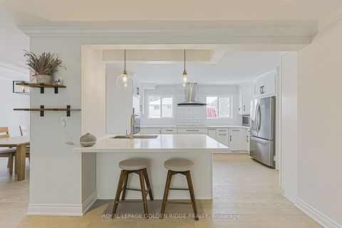 Photo 5 at 18 Deerpath Road, Donalda, Toronto