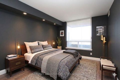 Photo 6 at 604 - 18 Hillcrest Avenue, Willowdale East, Toronto