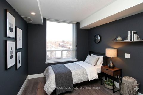 Photo 8 at 604 - 18 Hillcrest Avenue, Willowdale East, Toronto