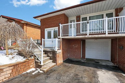 Photo 1 at 47 Navaho Drive, Pleasant View, Toronto