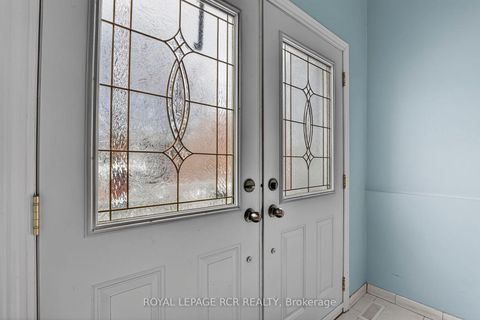 Photo 2 at 47 Navaho Drive, Pleasant View, Toronto