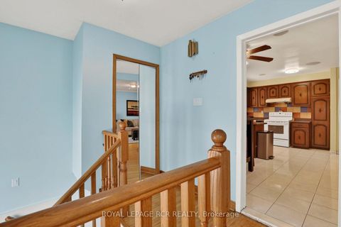 Photo 6 at 47 Navaho Drive, Pleasant View, Toronto