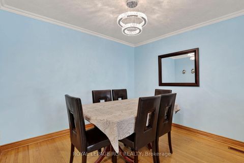 Photo 10 at 47 Navaho Drive, Pleasant View, Toronto