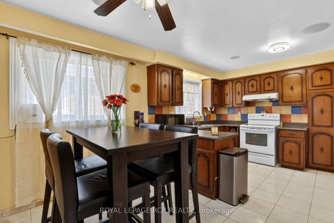 Photo 12 at 47 Navaho Drive, Pleasant View, Toronto