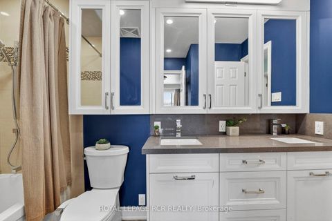 Photo 14 at 47 Navaho Drive, Pleasant View, Toronto