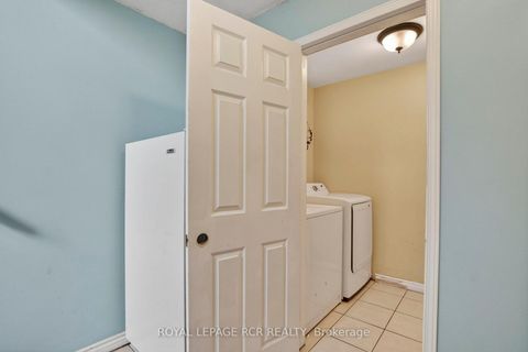 Photo 20 at 47 Navaho Drive, Pleasant View, Toronto