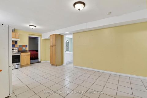 Photo 24 at 47 Navaho Drive, Pleasant View, Toronto