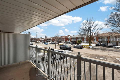 Photo 37 at 47 Navaho Drive, Pleasant View, Toronto