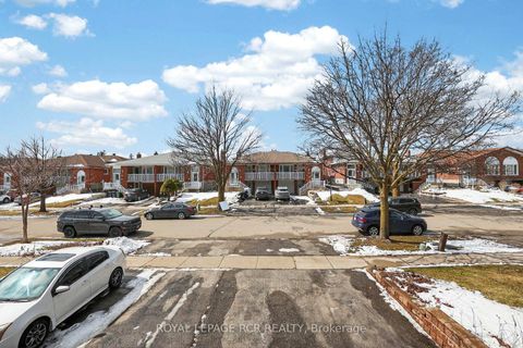 Photo 39 at 47 Navaho Drive, Pleasant View, Toronto