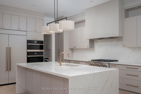 Photo 10 at 45 Drynoch Avenue, Oak Ridges Lake Wilcox, Richmond Hill