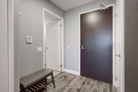 Photo 4 at 1003 - 5 Valhalla Inn Road, City Centre West, Toronto