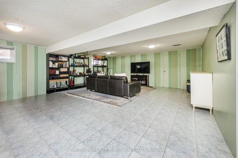 Photo 38 at 72 Mayall Avenue, CFB, Toronto