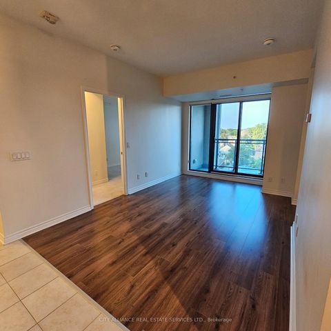 Photo 10 at 512 - 2522 Keele Street, Maple Leaf, Toronto