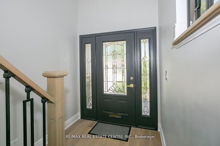 Photo 4 at 6978 Estoril Road, Meadowvale, Mississauga