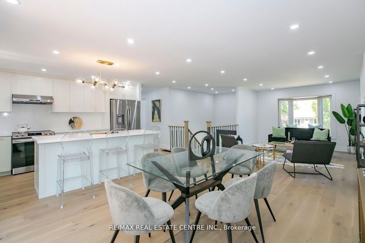 Photo 10 at 6978 Estoril Road, Meadowvale, Mississauga