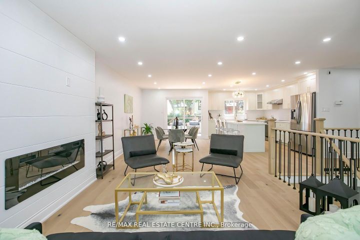 Photo 11 at 6978 Estoril Road, Meadowvale, Mississauga