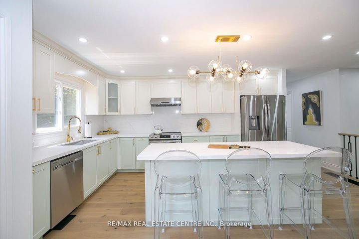 Photo 18 at 6978 Estoril Road, Meadowvale, Mississauga