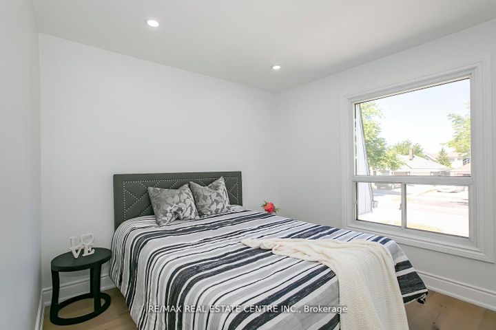 Photo 31 at 6978 Estoril Road, Meadowvale, Mississauga