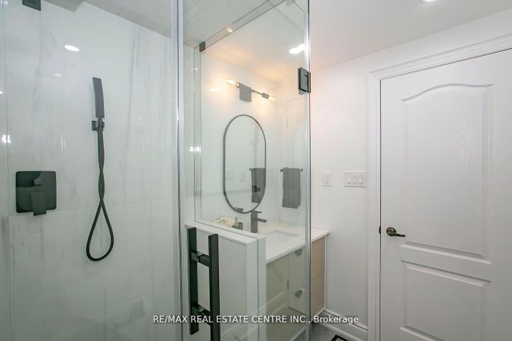 Photo 32 at 6978 Estoril Road, Meadowvale, Mississauga