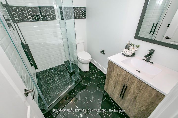 Photo 38 at 6978 Estoril Road, Meadowvale, Mississauga