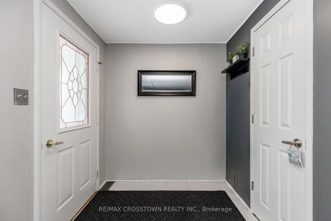 Photo 3 at 3 Fairbirch Court, Rural Innisfil, Innisfil