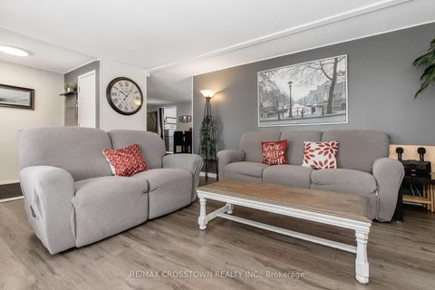 Photo 5 at 3 Fairbirch Court, Rural Innisfil, Innisfil