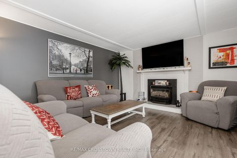 Photo 6 at 3 Fairbirch Court, Rural Innisfil, Innisfil