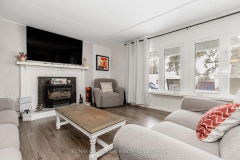 Photo 8 at 3 Fairbirch Court, Rural Innisfil, Innisfil