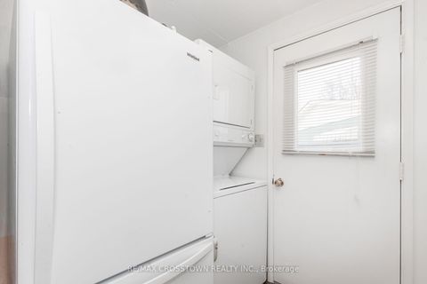 Photo 12 at 3 Fairbirch Court, Rural Innisfil, Innisfil