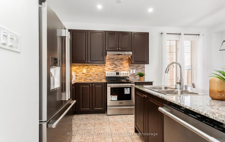 Photo 6 at 2 Archville Street, Credit Valley, Brampton