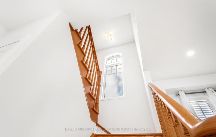 Photo 18 at 2 Archville Street, Credit Valley, Brampton
