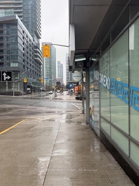 Photo 0 at 333 Bremner Boulevard, Waterfront Communities C1, Toronto