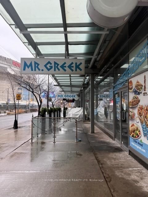 Photo 3 at 333 Bremner Boulevard, Waterfront Communities C1, Toronto