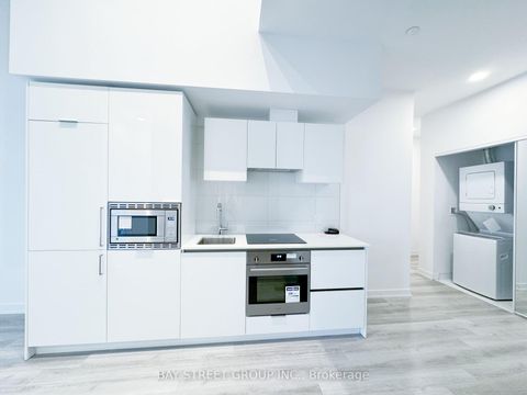 Photo 5 at 606 - 238 Simcoe Street, Chinatown, Toronto