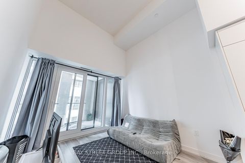 Photo 13 at 606 - 238 Simcoe Street, Chinatown, Toronto