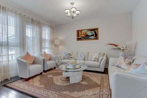 Photo 3 at 16 Tim Jacobs Drive, Keswick South, Georgina