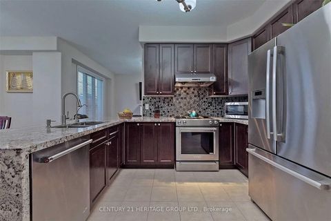 Photo 9 at 16 Tim Jacobs Drive, Keswick South, Georgina