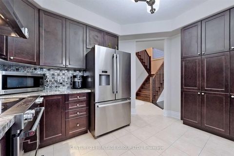 Photo 11 at 16 Tim Jacobs Drive, Keswick South, Georgina