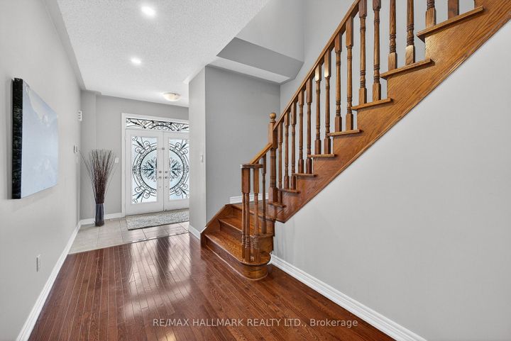 Photo 2 at 77 Maurier Boulevard, Patterson, Vaughan