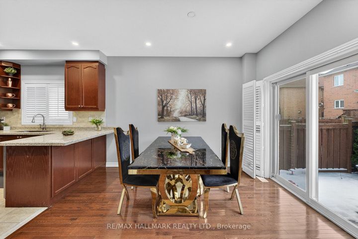 Photo 11 at 77 Maurier Boulevard, Patterson, Vaughan