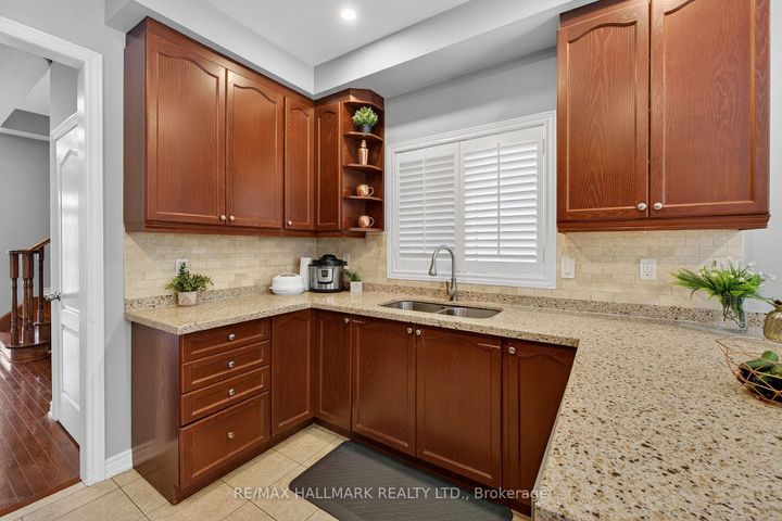 Photo 14 at 77 Maurier Boulevard, Patterson, Vaughan