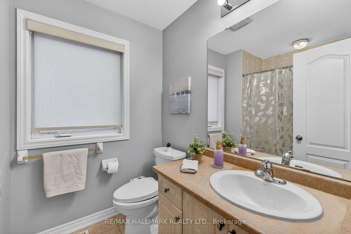 Photo 31 at 77 Maurier Boulevard, Patterson, Vaughan