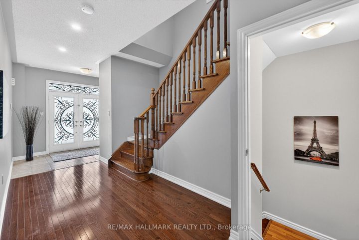 Photo 34 at 77 Maurier Boulevard, Patterson, Vaughan