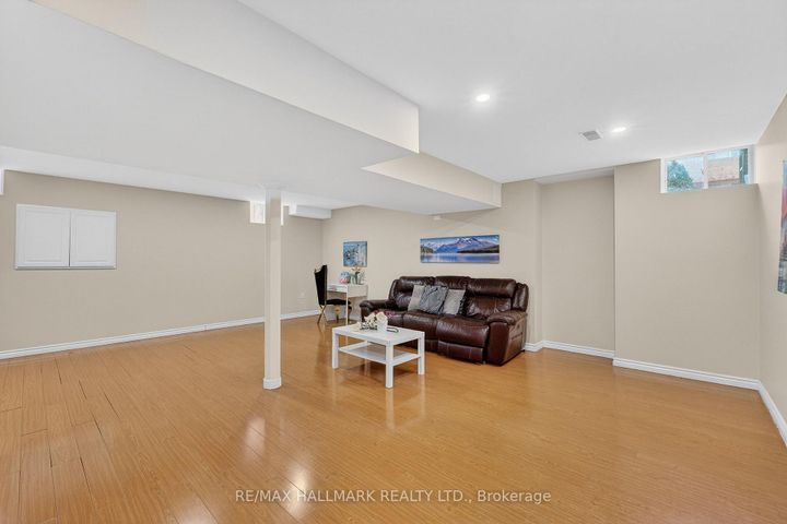 Photo 36 at 77 Maurier Boulevard, Patterson, Vaughan