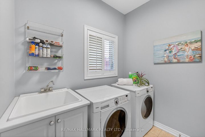 Photo 41 at 77 Maurier Boulevard, Patterson, Vaughan