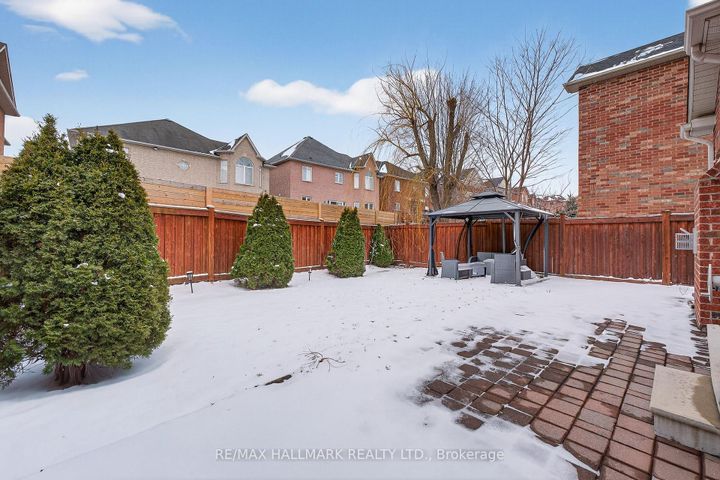 Photo 43 at 77 Maurier Boulevard, Patterson, Vaughan