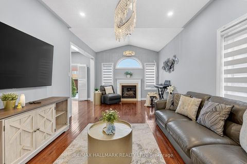 Photo 5 at 77 Maurier Boulevard, Patterson, Vaughan