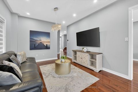 Photo 6 at 77 Maurier Boulevard, Patterson, Vaughan